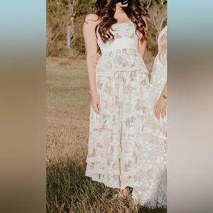 Gianni Bini Cream Floral Tiered Maxi Dress with Pink Roses